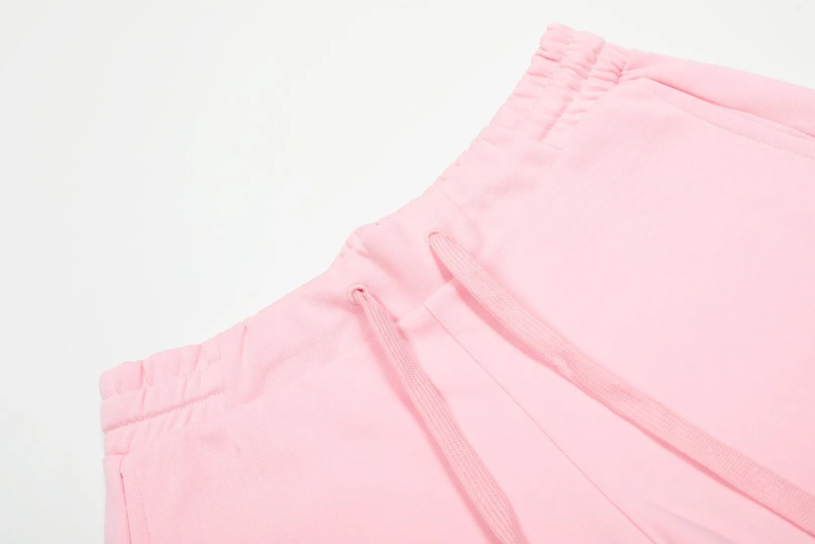 P146 💰 "Top Quality" Style Number: D910# [Ralph Lauren Paul Small Label War Horse Basic Women's Shorts] ✅Slim and sexy slim-fitting model for hot girls, six-color colorful hair ✅Summer fresh, classic and versatile drawstring basic classic shorts ✅Lazy style must-have item, small fresh feeling on the upper body ✅Air cotton is soft, comfortable and breathable, retro and textured ✅Specialized for platform live broadcast, wholesale entity, summer running volume ✅Simple and easy to match, light American style, super great ✅Standard for summer, small and sexy is YYDS, a must for petite girls Size: S-L #Elastic waistline can be stretched Color: Black White Gray Pink Apricot Green
